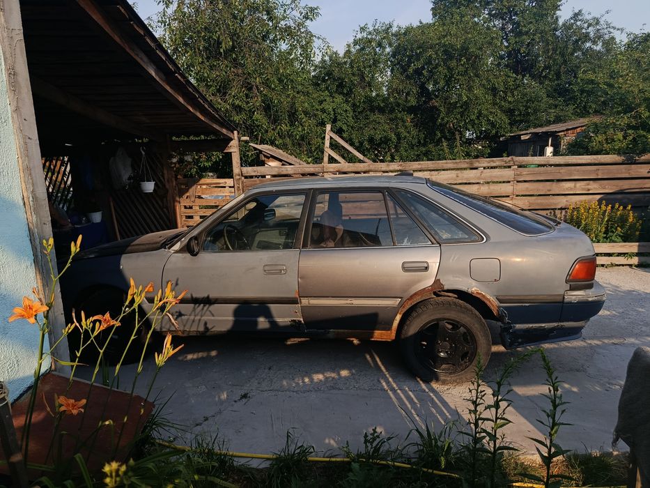 toyota  Carina 2