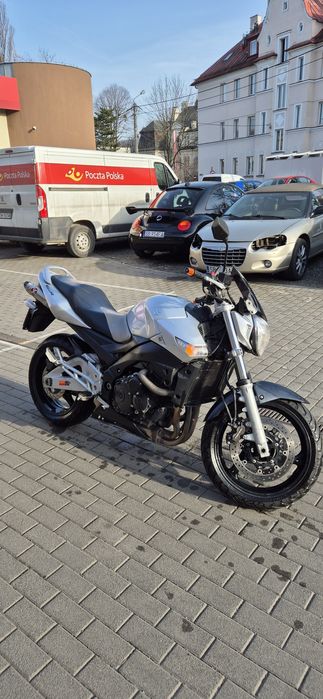 Suzuki  GSR-600.