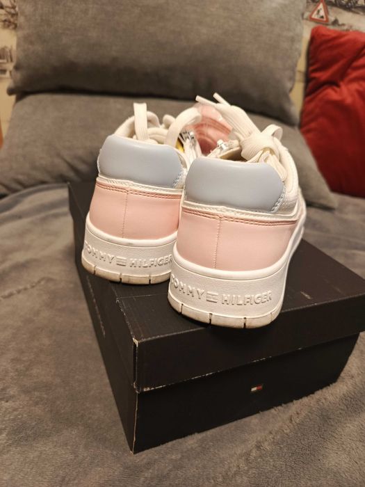 Sneakersy Tommy Hilfiger białe