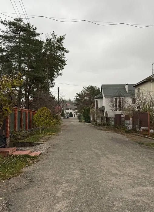 Оренда будинку 220 м2 з бомбосховищем