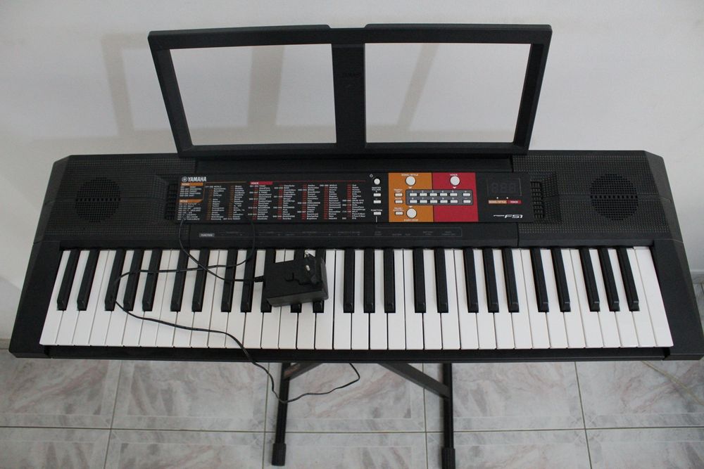 Teclado Digital Yamaha PSR-F51