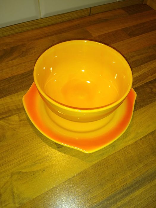 Zestaw naczyń porcelanowych - talerze+miski