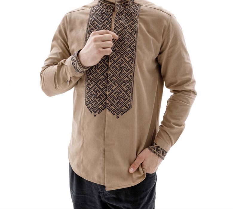 Вишиванка Svarga коричнева з чорним орнаментом 39