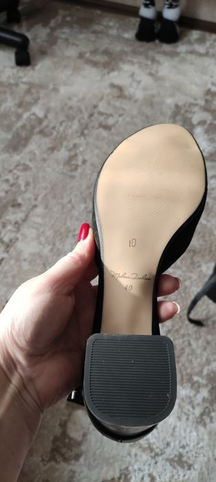 Жіночі босоніжки