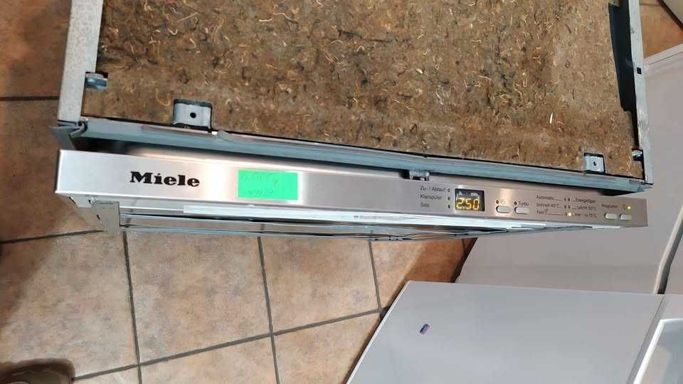 Прсудомийна машина MIELE
