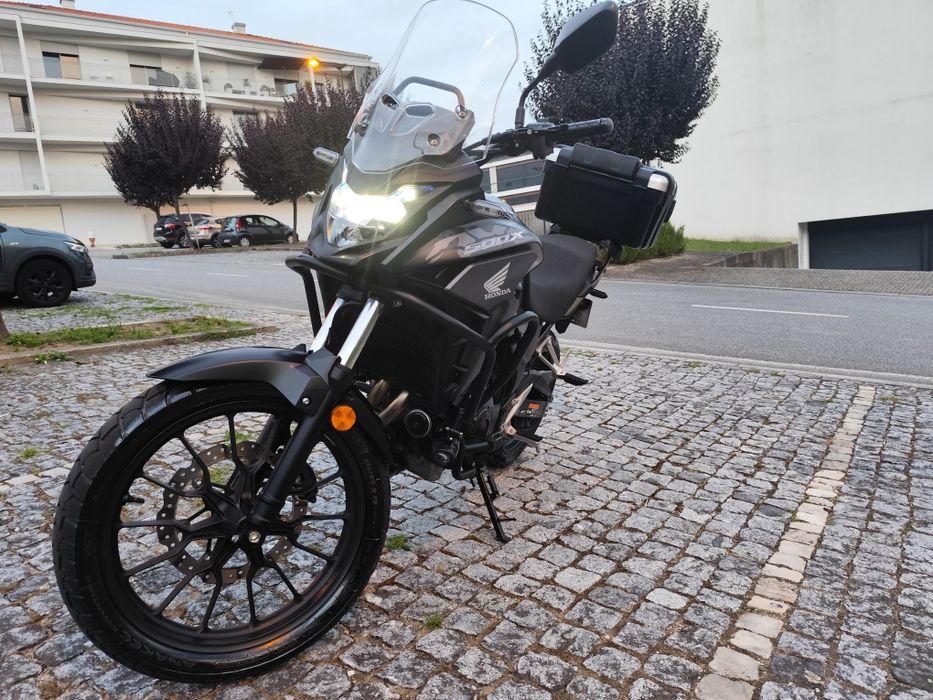 Honda CB 500X muito bem cuidada