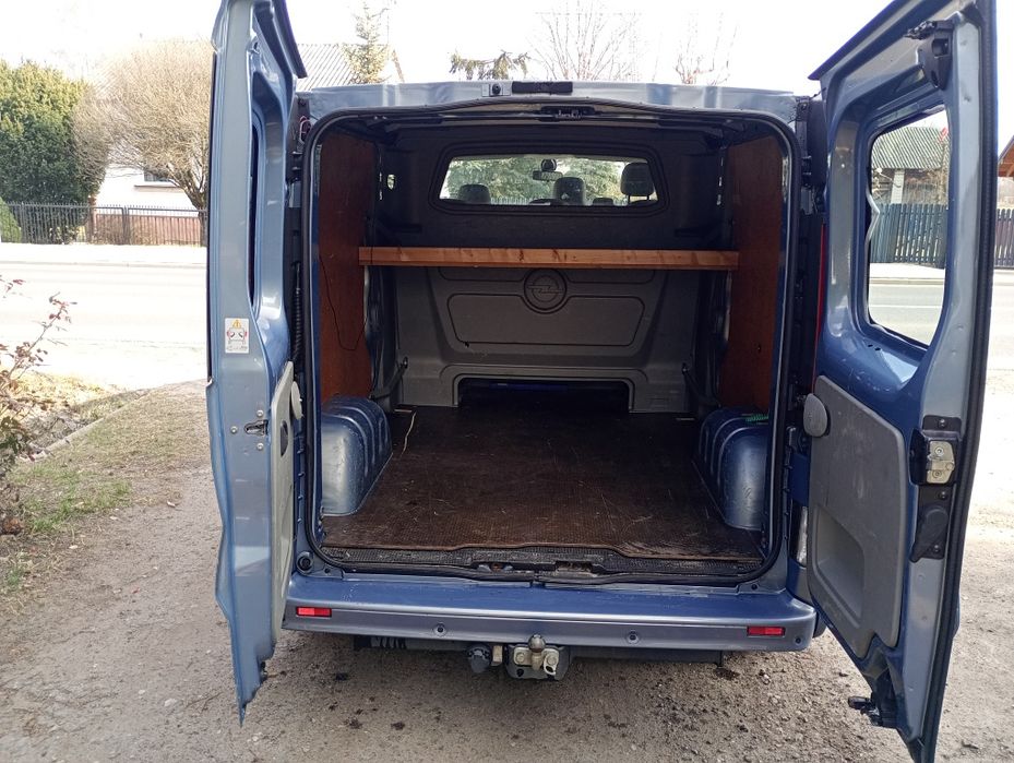Opel Vivaro # 6 miejsc # super stan