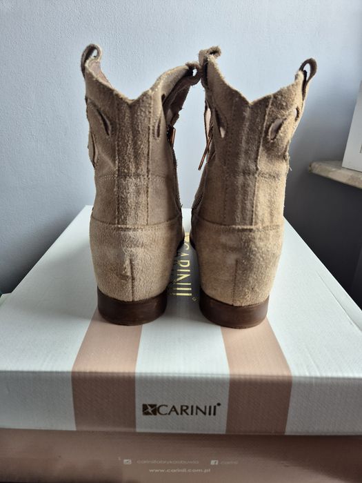 Botki carinii 37 beżowe