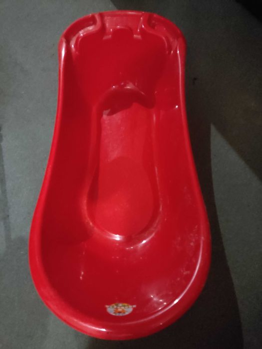 Ванна для купання дитини