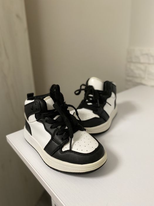 Взуття на хлопчика 28р