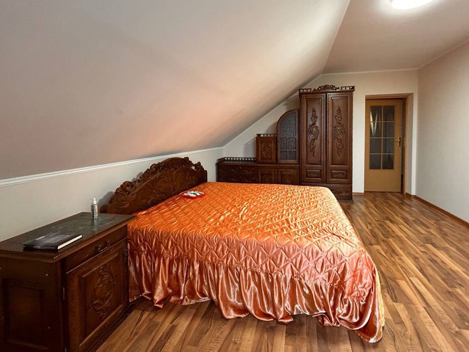 Оренда 4к будинок.10 хвилин до Майдану. Терміново!