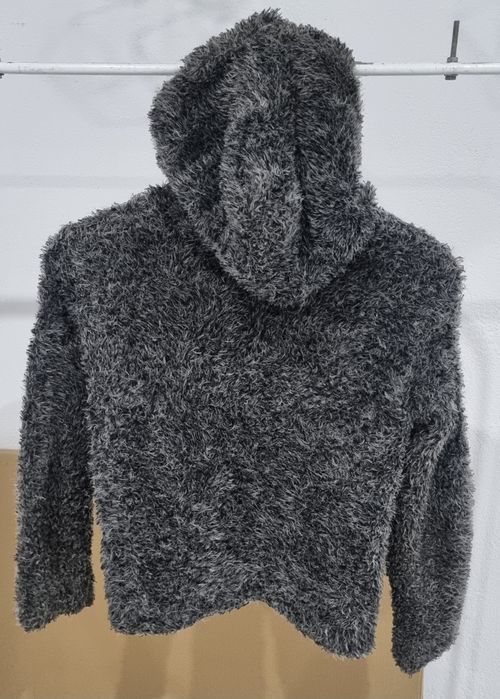 Casaco de Mulher não é novo em bom estado