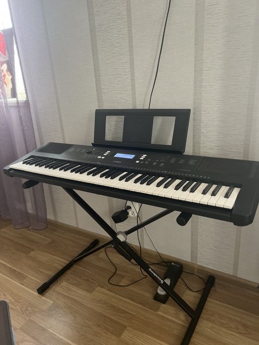 Синтезатор Yamaha 76 клавіш
