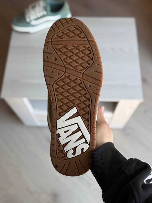Vans Hylane. Чоловічі кросівки. Оригінал. Демісезон. Оригінальні кросівки