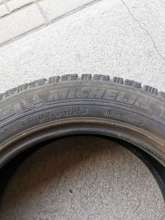 Komplet opon 215/60R17C 109 /107T Michelin Agilis Alpin #