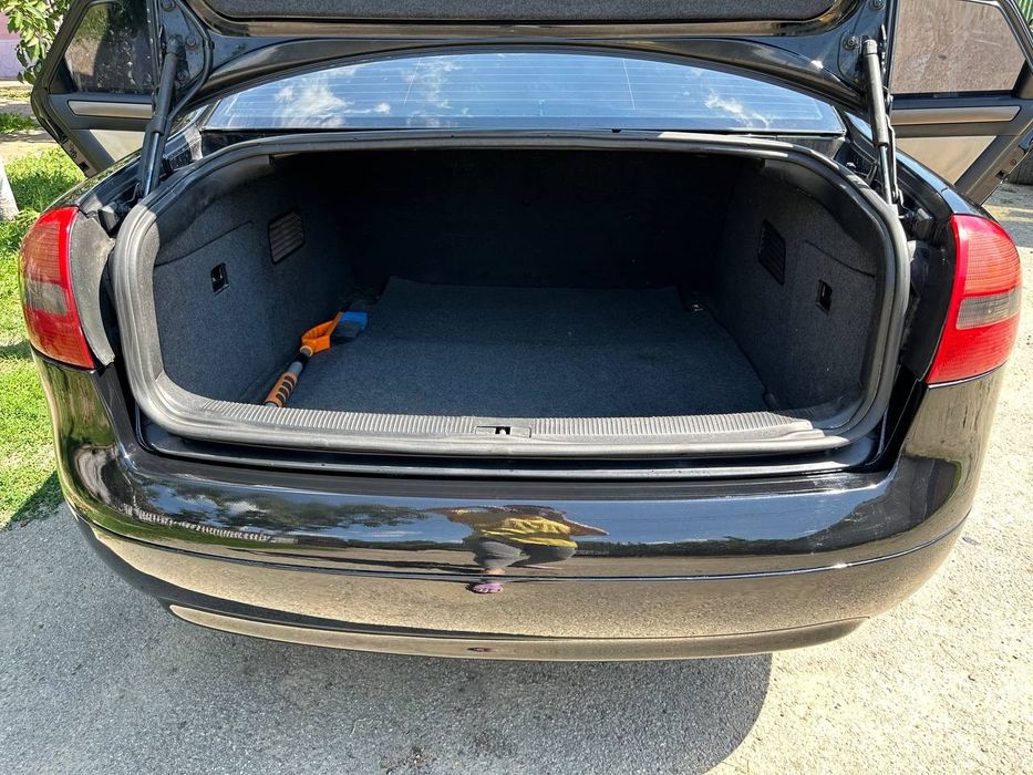 Audi A6 2000 року