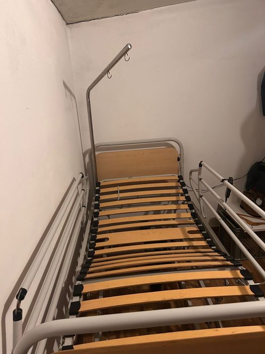 Cama articulada usada