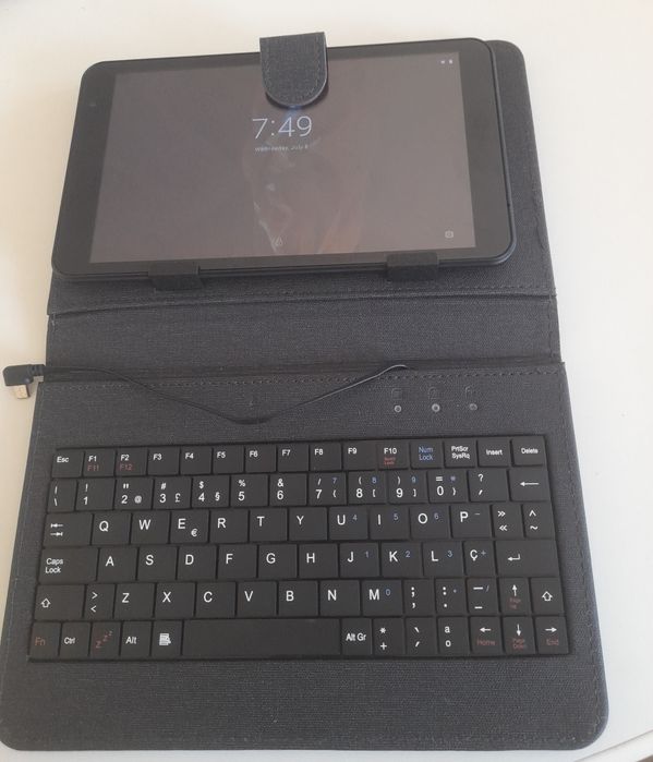 Tablet Android 8" com capacidade e teclado