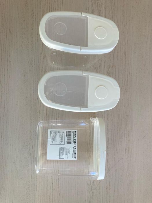 Três frascos de plástico para arrumação ikeia
