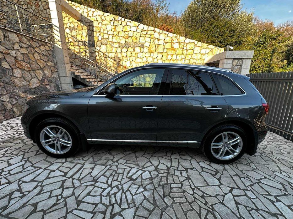 Продам Audi Q5 2016