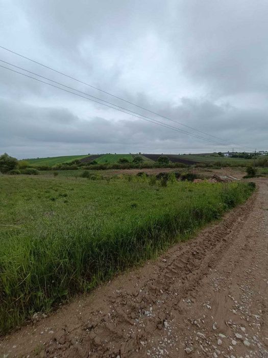 Продаж земельної ділянки в с.Обарів/ неподалік готелю Швейцарія