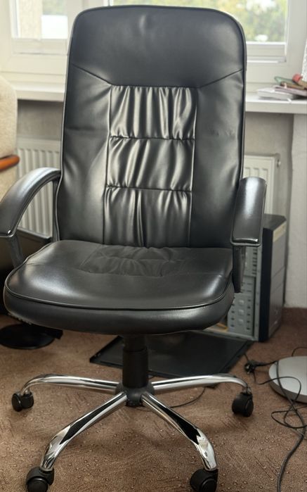 Fotel biurkowy obrotowy