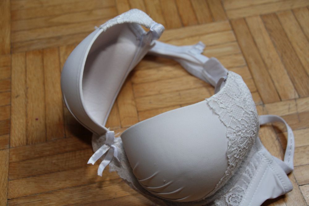 Biustonosz 75B, bialy, PushUp