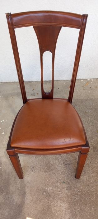 Mesa de sala oval  extensível + conjunto cadeiras