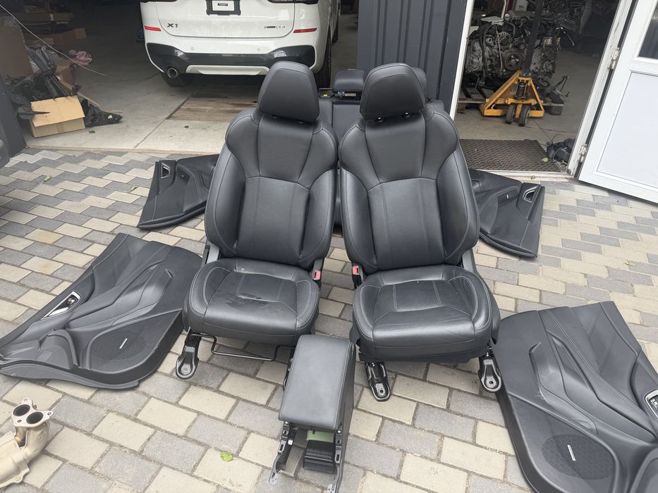 Салон Subaru Forester SK кожа подогрев