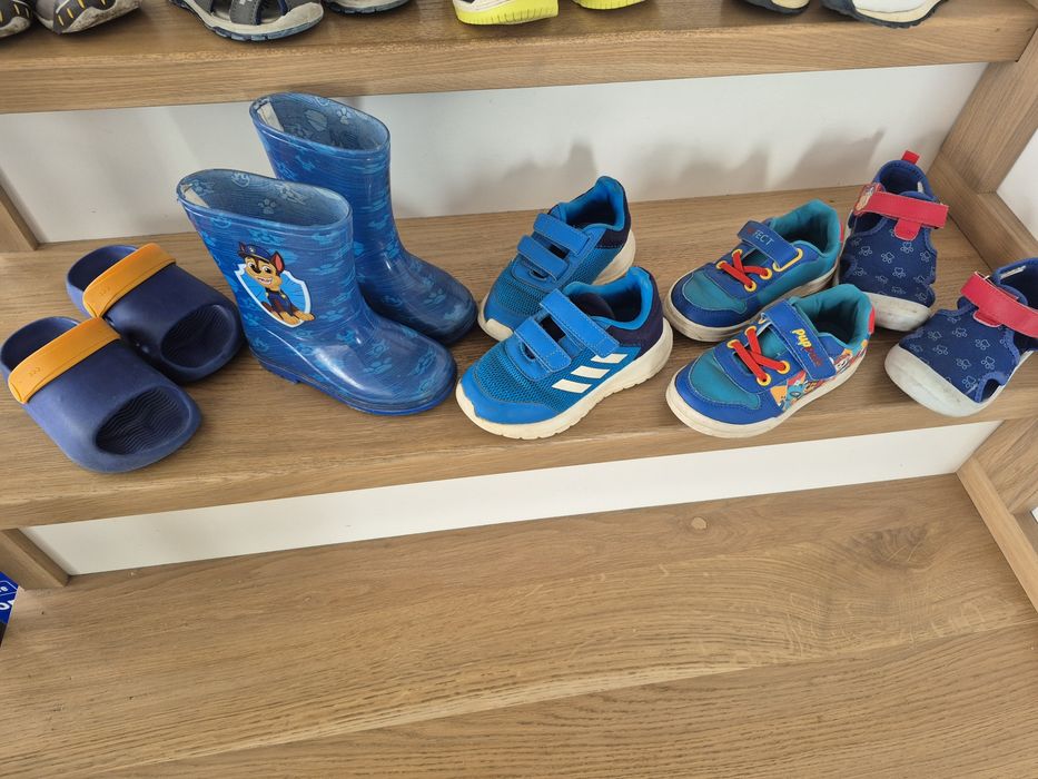 Adidasy, klapki,kapcie,kalosze zestaw rozm.26