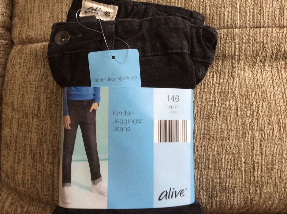 Джинсы Alive 146 р.