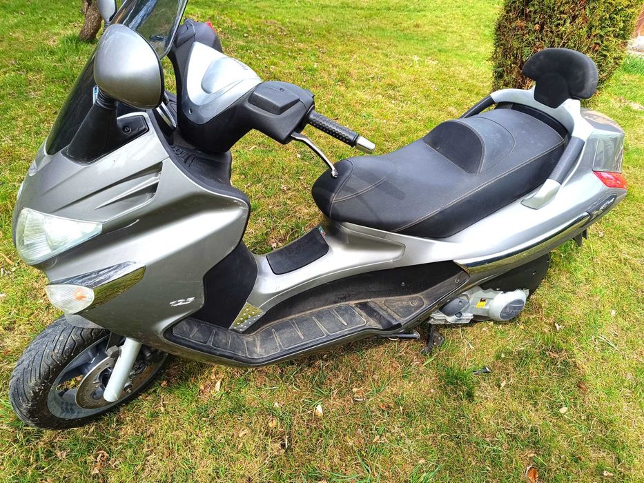Piaggio X-Evo 125 Skuter