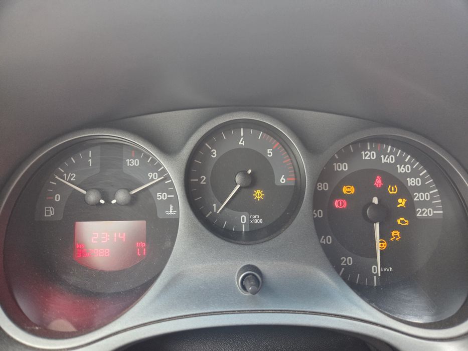 Sprzedam leon 1P 1.9tdi