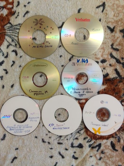 Лот 3. DVD фільми 50шт.в коробці.