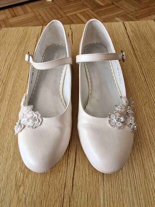 Baleriny  białe,  buty komunijne