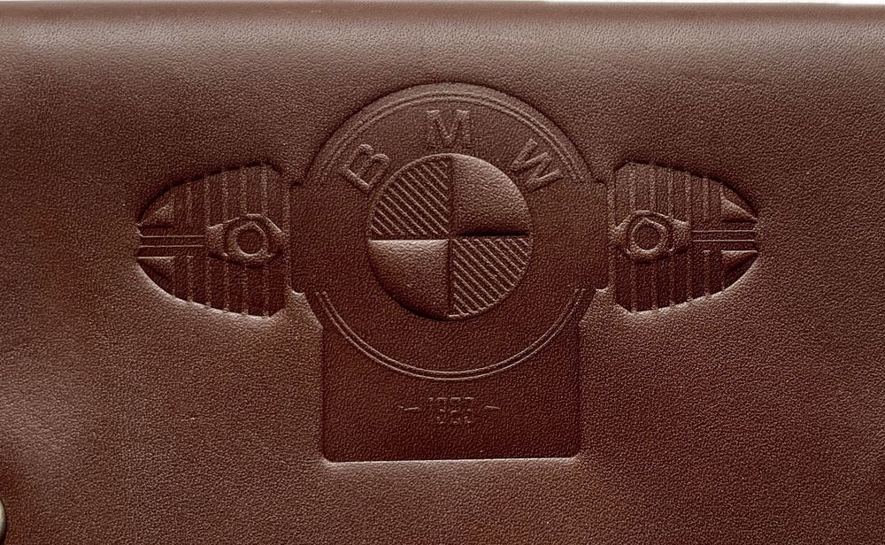 Portfel BMW na łańcuszku