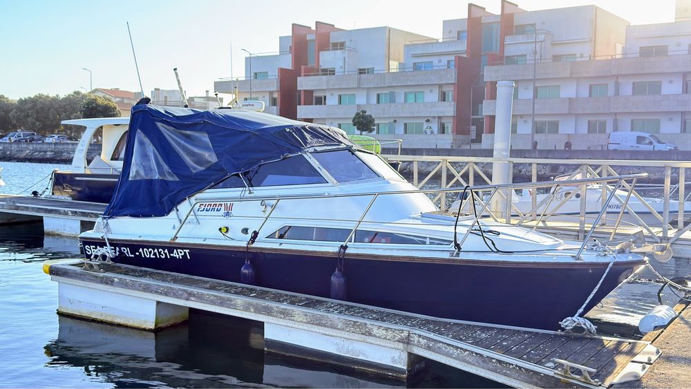 Barco cabinado Fjord 21 Weekender DIESEL - isento de IUC