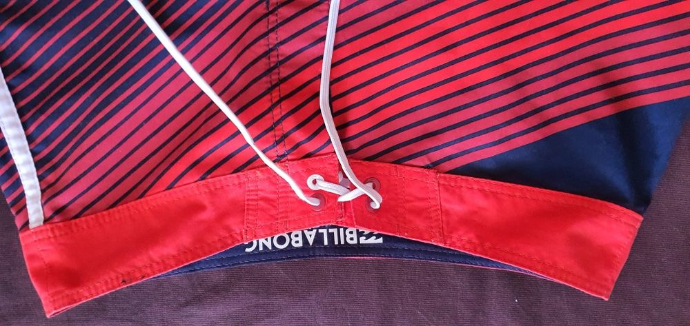 Calções praia surf Billabong novos 32