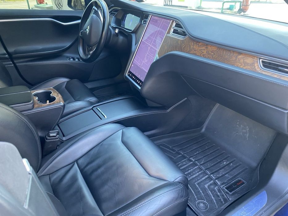 Tesla model s 75D