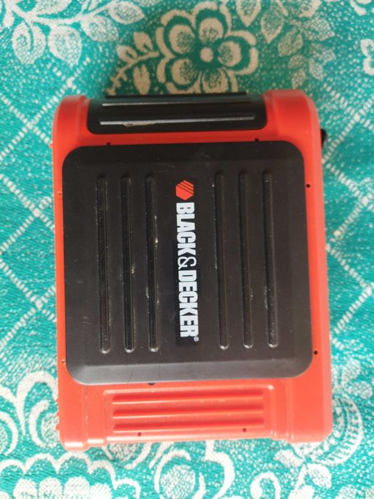 Бустер Black Decker BDV030.