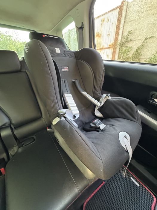 чорне дитяче автокрісло Britax Römer Duo Plus