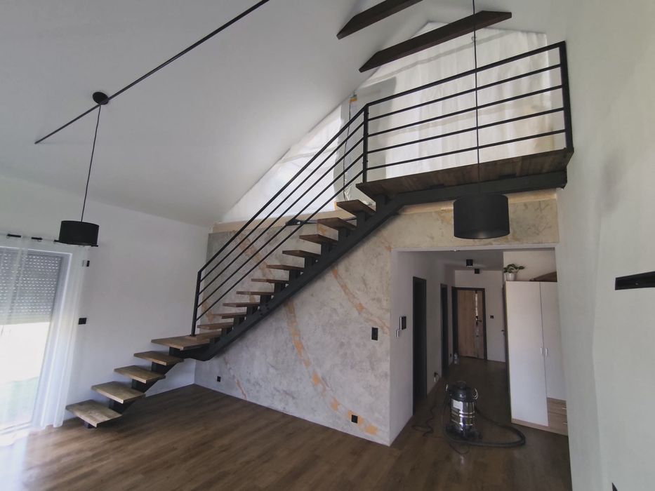 Schody, schody samonośne, schodo stalowe, metalowe, stelaż