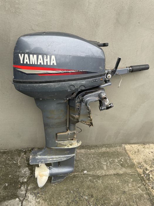 Човен з мотором Yamaha 15
