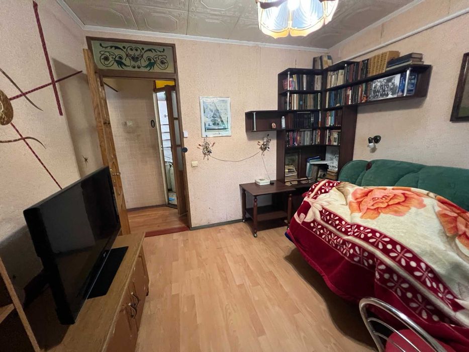 Продається відмінна 3-к.квартира, авт.опалення, власний двір, гараж. Галицинове. Сертификат