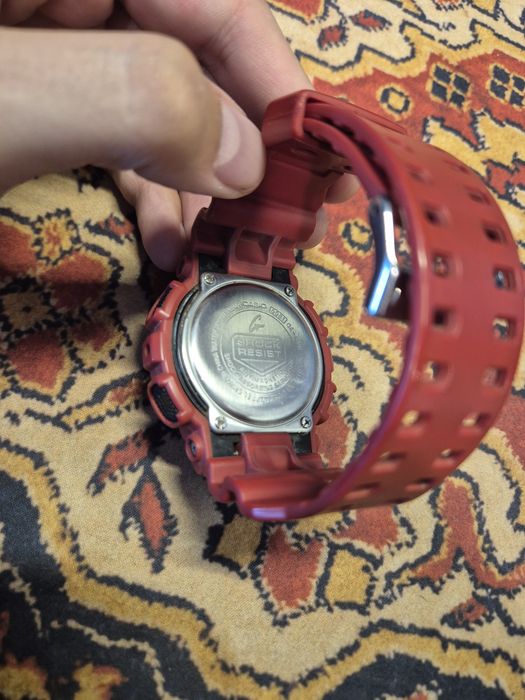 Zegarek Casio GA-100B Czerwony