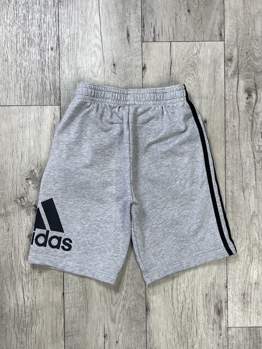 Adidas шорты 11-12 лет 152 см подростковые серые с лого