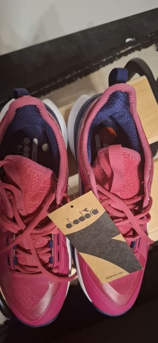 Buty sportowe damskie