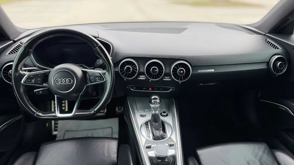 Audi TT quattro      2018