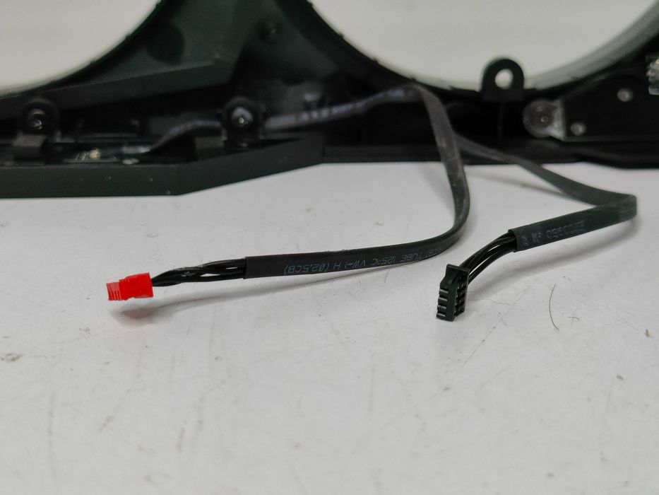 Obudowa ramka do wentylatorów MSI GeForce RTX 4090 GAMING X TRIO 24GB