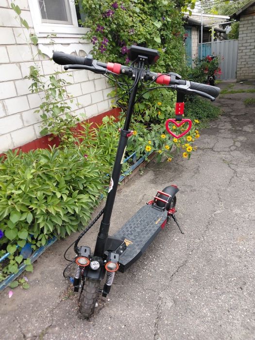Продам электросамокат KugooKirin M4 Max+